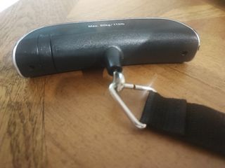 Bilancia pesa valigia