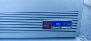 Ordenador antiguo Sharp MZ-80B