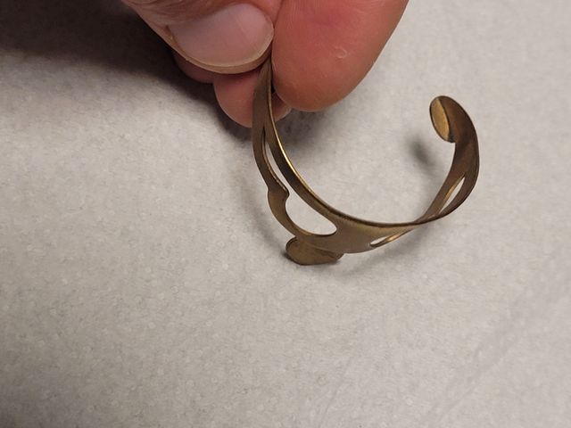 Protector lateral Fa# mano derecha Saxofón Tenor