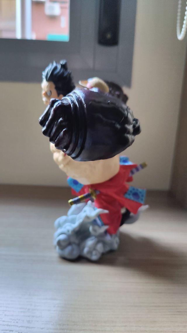 Figura one piece Luffy Gear 4