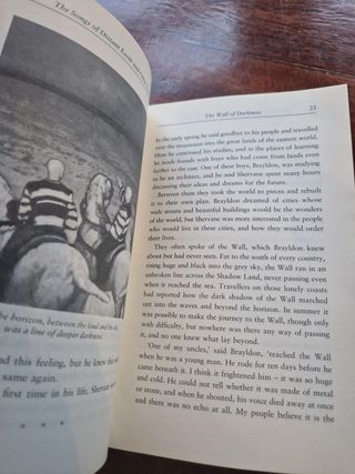 Libro inglés the sonf of distant earth