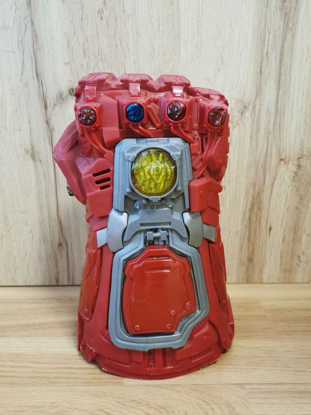 GUANTE - PUÑO ORIGINAL MARVEL DE THANOS