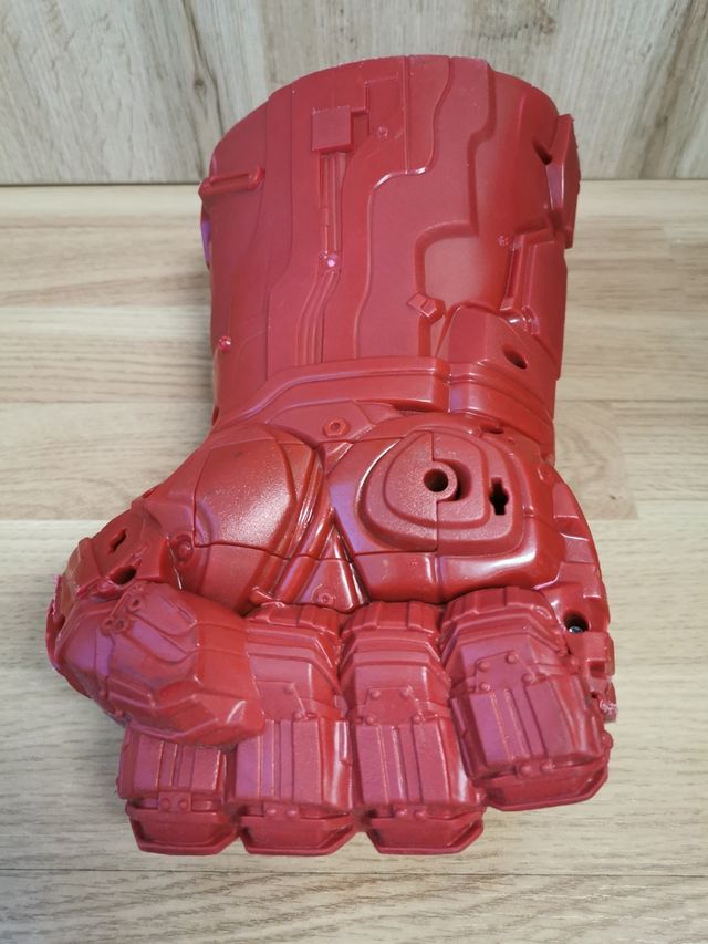 GUANTE - PUÑO ORIGINAL MARVEL DE THANOS