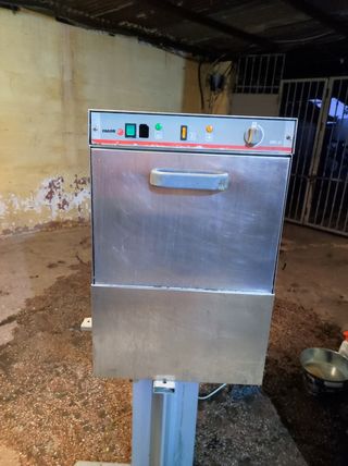 Lavavasos y lavavajillas