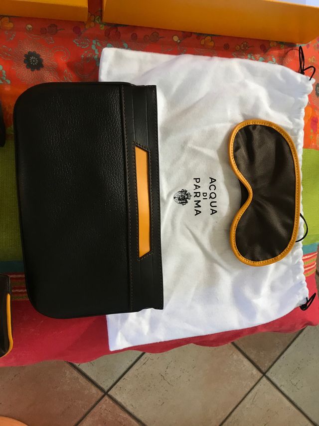 Acqua di Parma collezione Tournée trousse viaggio