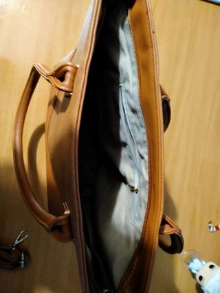 Bolso de cuero marrón