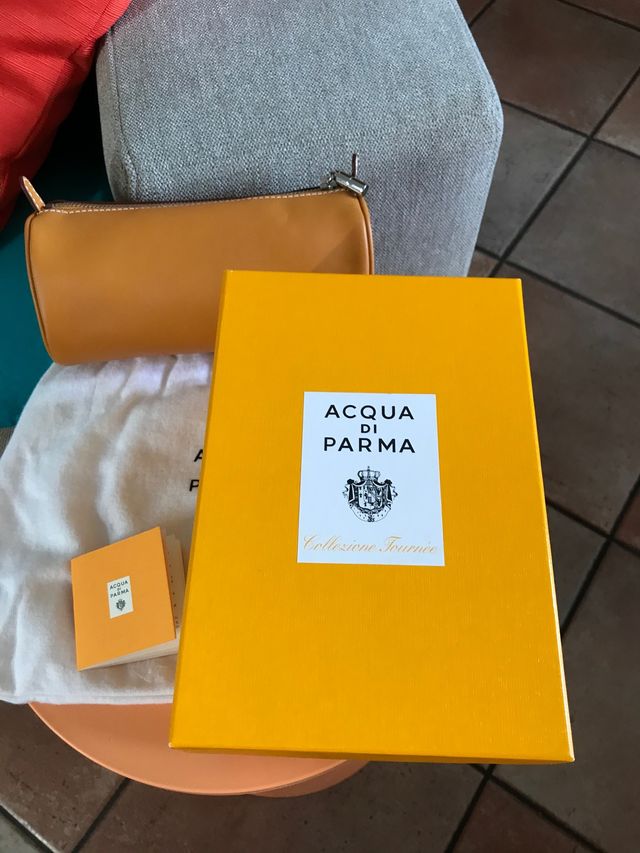 Acqua di Parma collezione Tournée beauty in pelle
