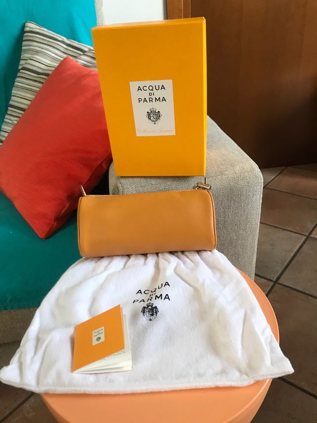 Acqua di Parma collezione Tournée beauty in pelle