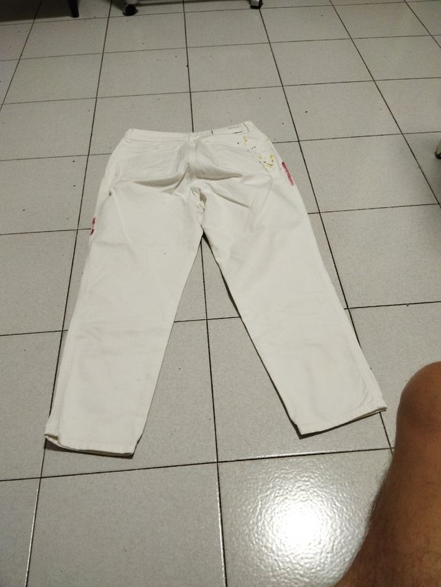 Pantaloni jeans