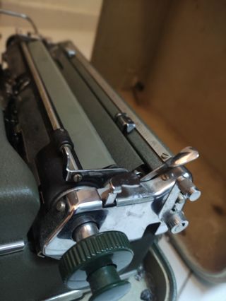 🔝 Maquina de escribir Olympia De Luxe 1957