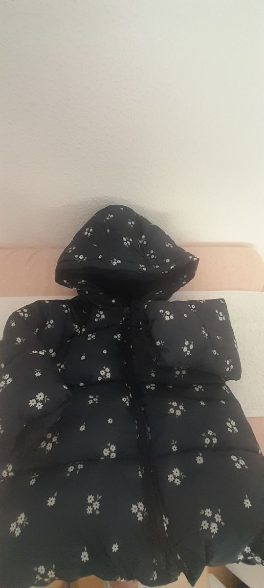 abrigo de niña o niño