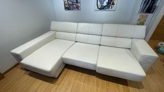 Sofá Moradillo de cuatro plazas en cuero blanco