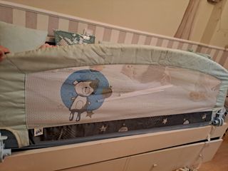 Barrera de cama abatible