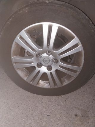Se venden llantas opel 16"