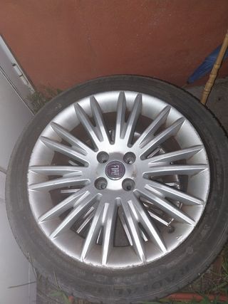 Se venden 3 llantas fiat 4x98 en 16"