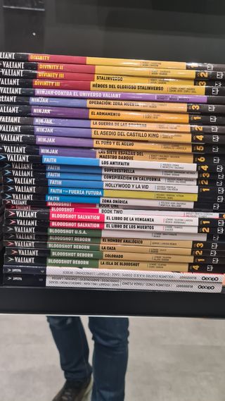 coleccion valiant tomos blanda,deluxe y grapas