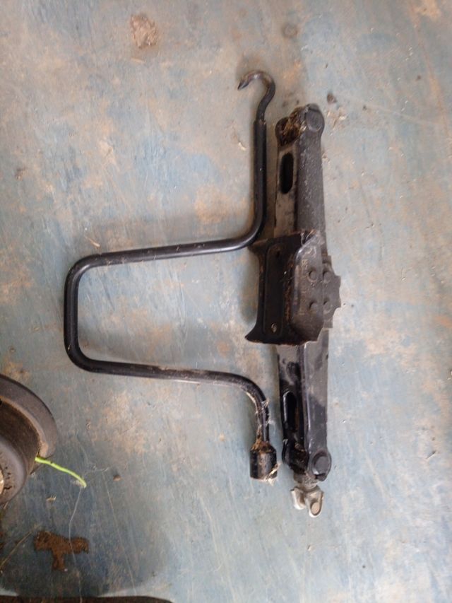 Gato coche Citroen berlingo  2002