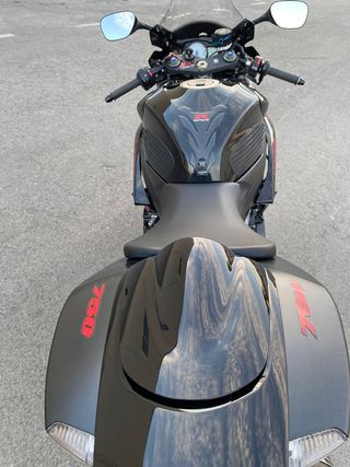 Suzuki gsxr 750 Black edition 34.000 Km
