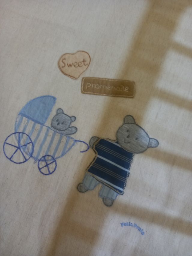 Edredón y chichonera de cuna