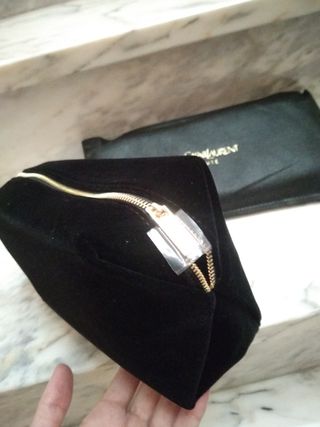 neceser terciopelo YSL