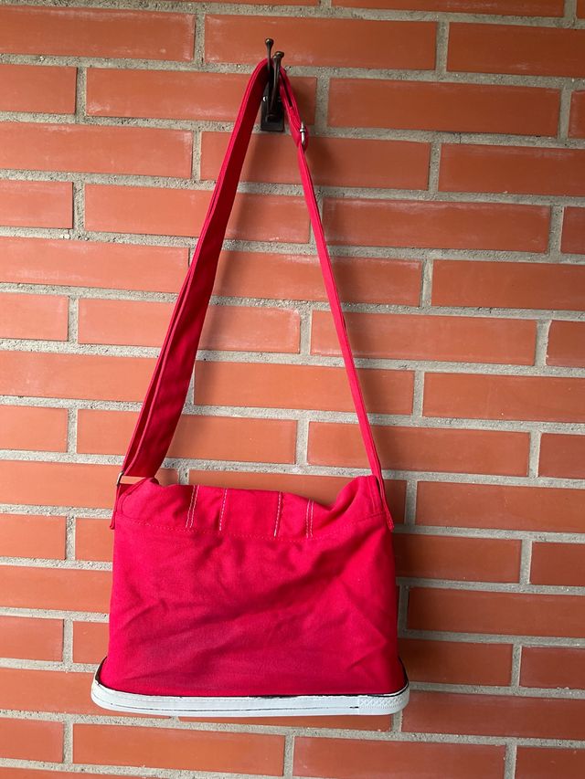 Bolso zapatilla Converse