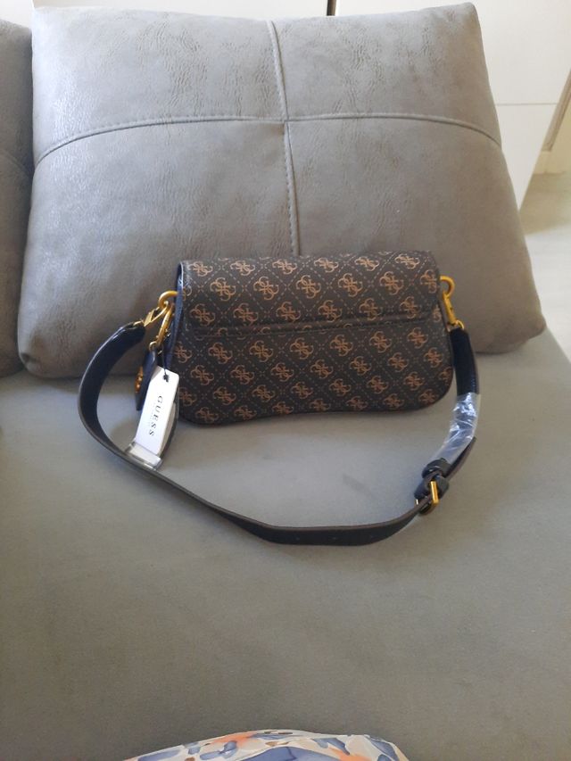 Bolso Guess sin estrenar