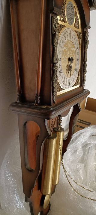 Relógio cuco do século XIX