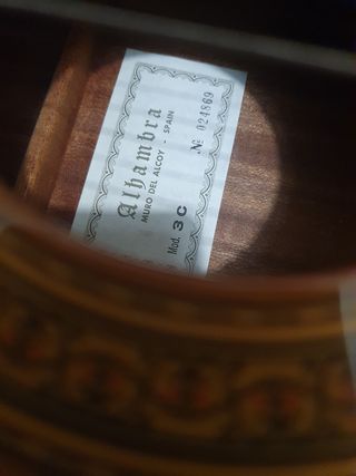 Guitarra clásica alhambra 3c