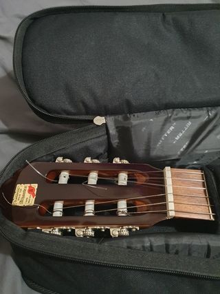 Guitarra clásica alhambra 3c