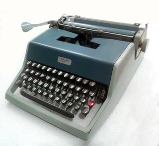 MAQUINA ESCRIBIR OLIVETTI STUDIO DE LUXE