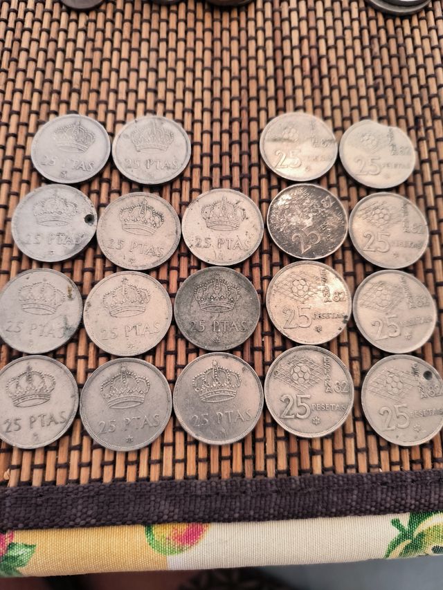 25 pesetas