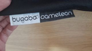 Funda protectora silla bugaboo color negro.