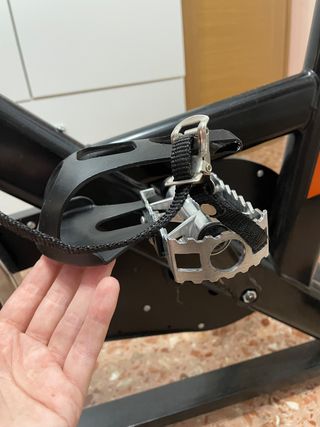 Bicicleta estática BONPLUS Fitness