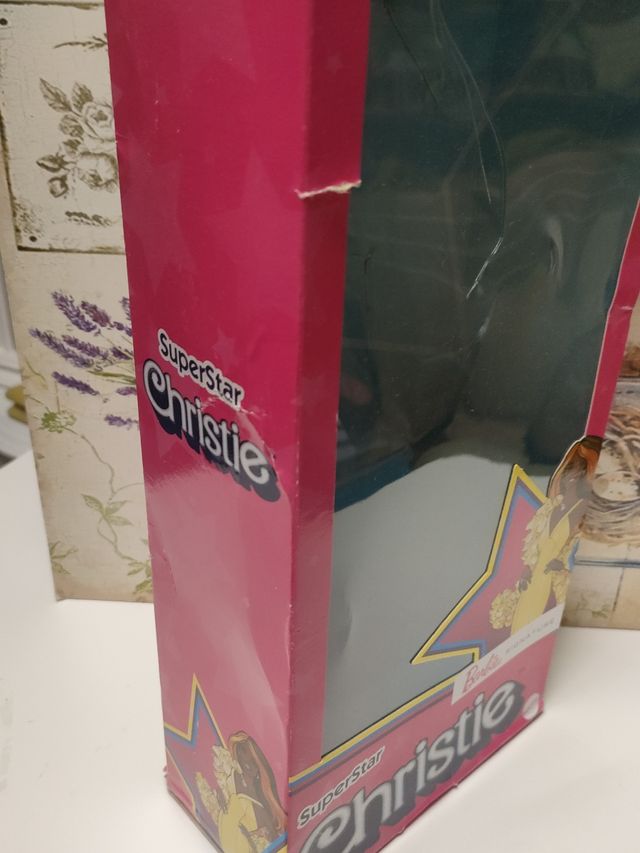 CAJA DE BARBIE CHRISTIE SUPERSTAR