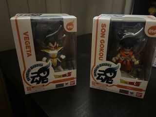 Figuras goku y vegeta