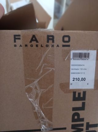 Ventilador de techo blanco marca FARO