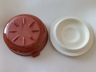 Cazuela de barro con tapa