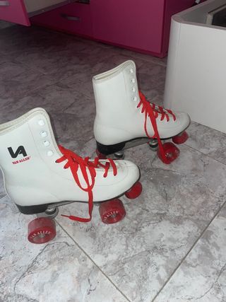 Patines  4 ruedas talla 38