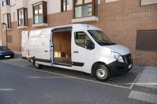 Servicio experto de mudanzas y portes confurgoneta