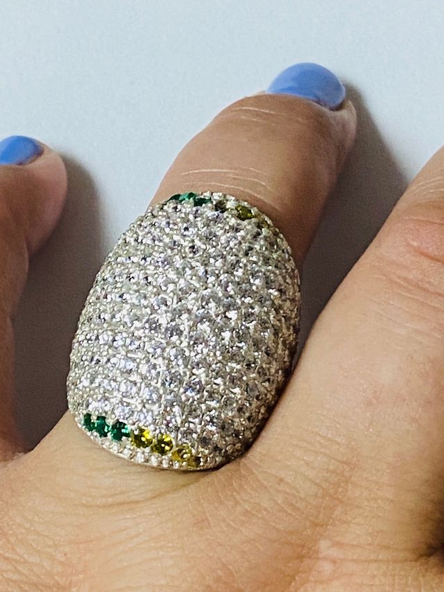 Anillo bombé de circonitas gemas y plata ley 925