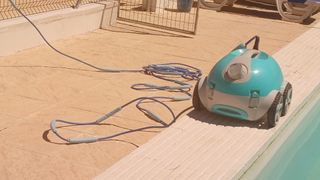 Robot limpiafondo para piscinas