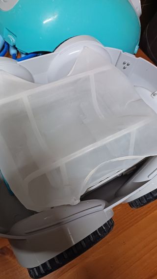 Robot limpiafondo para piscinas