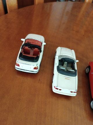 Confezione da 4 macchinine d'epoca