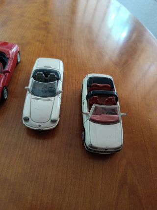 Confezione da 4 macchinine d'epoca