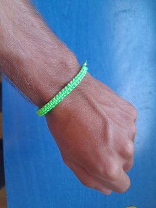 Pulseras hechas a mano