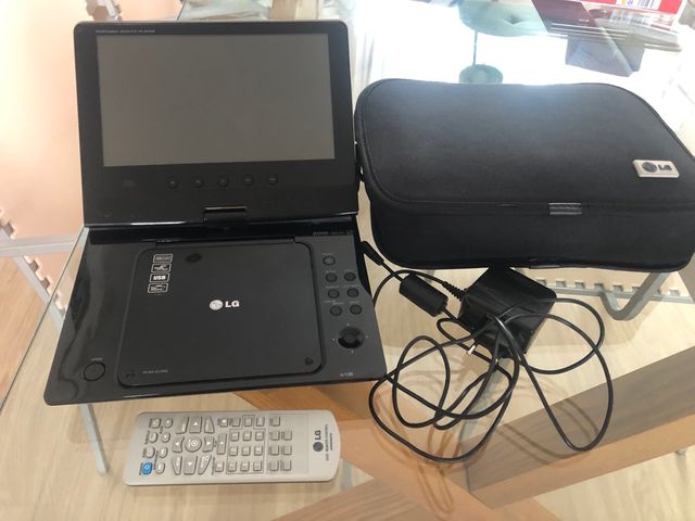 Reproductor de DVD/CD , de LG DP381B