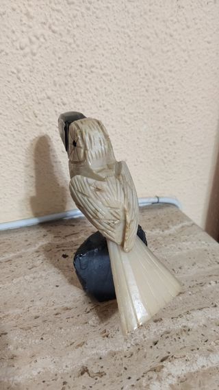 OFERTA! ANTIGUO TUCÁN TALLADO EN PIEDRA