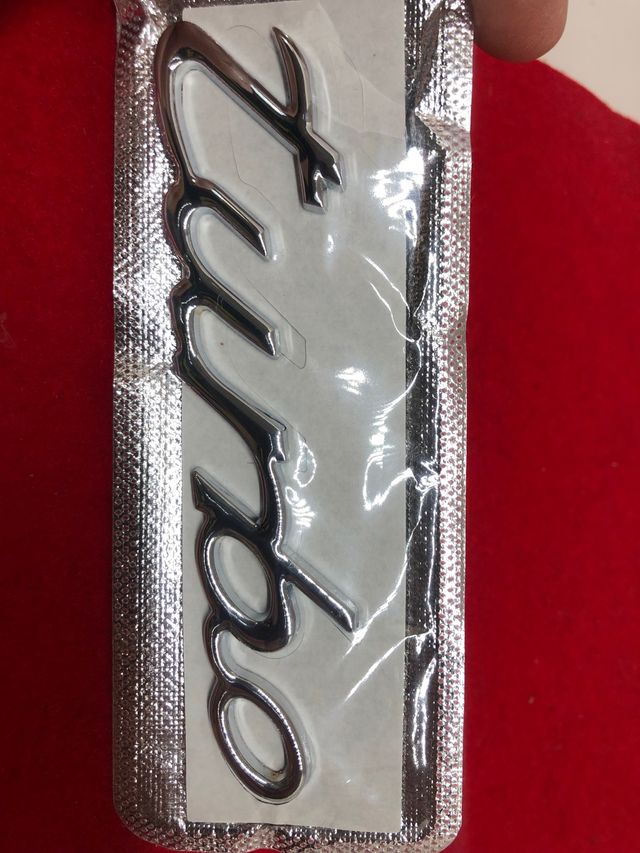 Letras TURBO cromadas logo porsche 3D