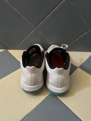 Botas baloncesto Nike performance. Talla 44