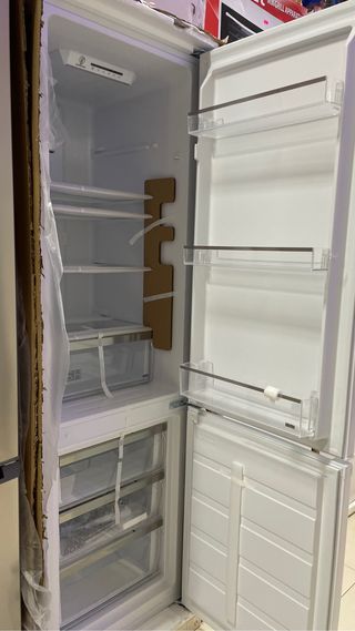 Nevera Midea